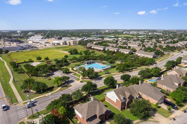 1322 Tumbling River DR, Leander, TX 78641