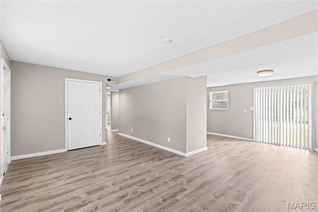 49 Marquette, Florissant, MO 63031