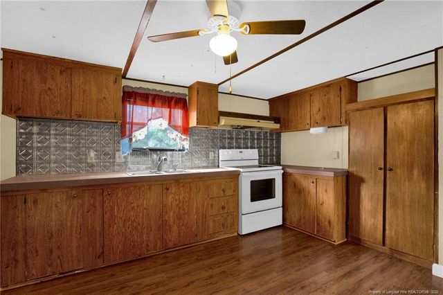 5978 Kellys Landing Road, Fayetteville, NC 28306