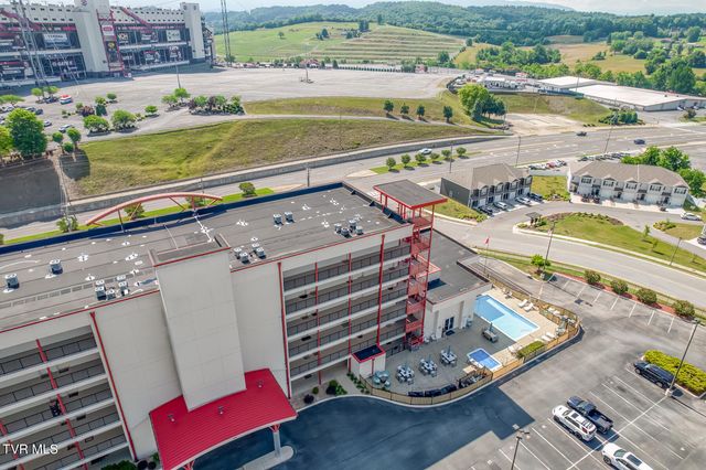 120 Raceday Center Drive 406, Bristol, TN 37620