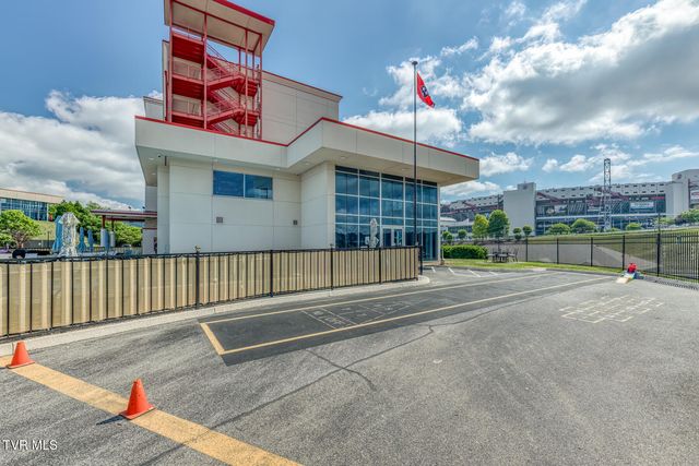 120 Raceday Center Drive 406, Bristol, TN 37620