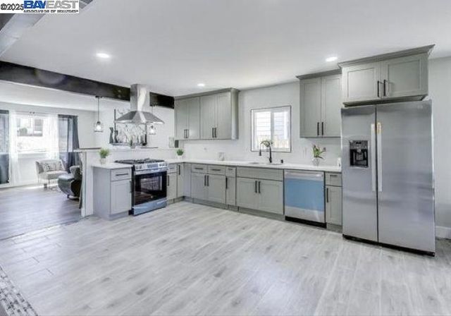 2131 Pomona Ave, Martinez, CA 94553