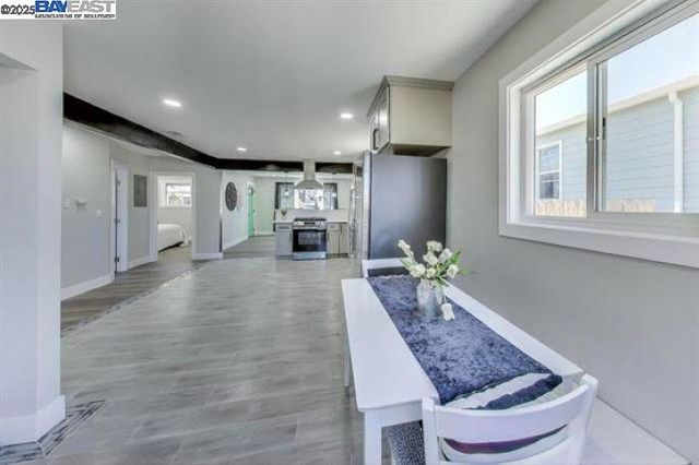 2131 Pomona Ave, Martinez, CA 94553