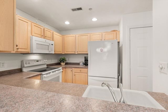 5 Northridge Dr 5, North Reading, MA 01864
