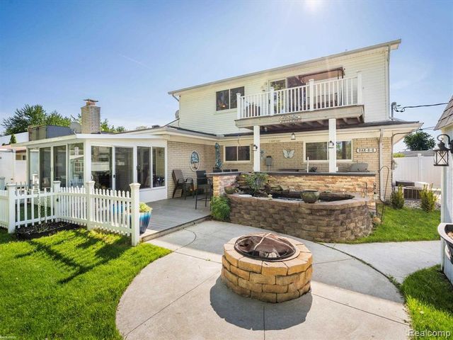 34126 Dryden Drive, Sterling Heights, MI 48312