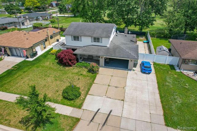 34126 Dryden Drive, Sterling Heights, MI 48312