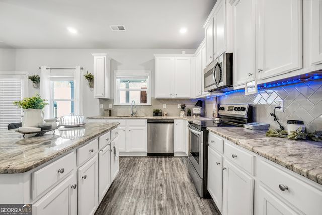 109 Expedition Drive, Ellenwood, GA 30294