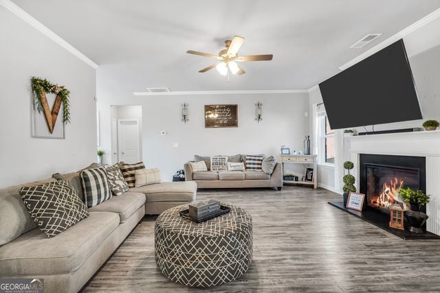 109 Expedition Drive, Ellenwood, GA 30294