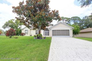 467 Sauders Road SE, Palm Bay, FL 32909
