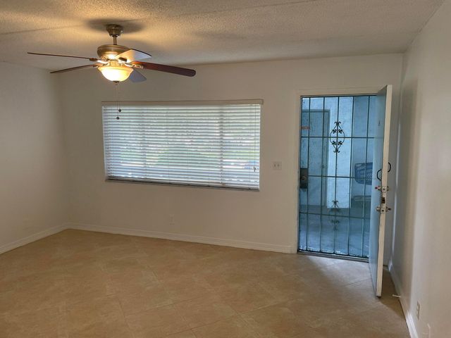 2100 Springdale Boulevard 209, Palm Springs, FL 33461