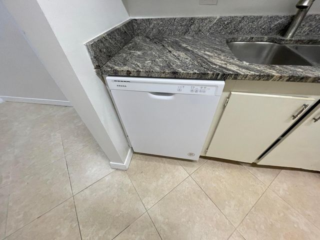 2100 Springdale Boulevard 209, Palm Springs, FL 33461