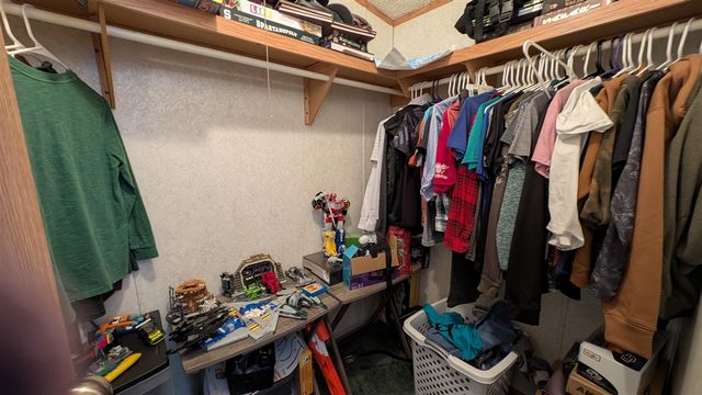 1601 W Mcmillan Road, Muskegon, MI 49445