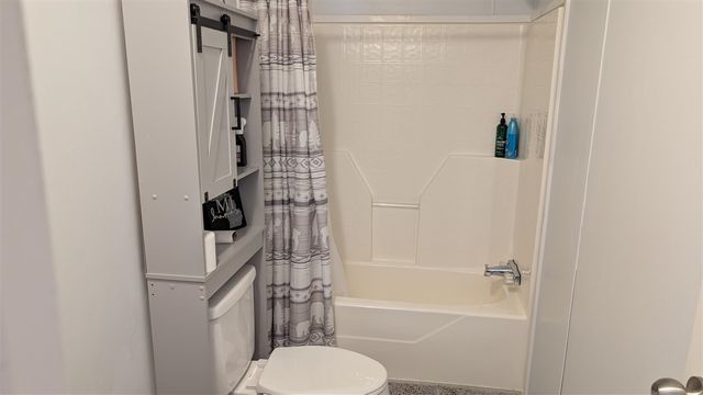 1601 W Mcmillan Road, Muskegon, MI 49445