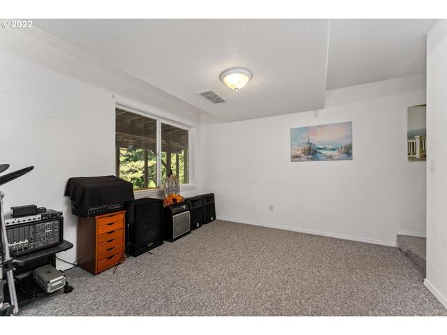 13610 Ne 223RD Ct, Brush Prairie, WA 98606