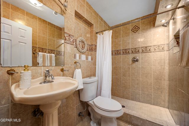 9232 Morelia Road, El Paso, TX 79907