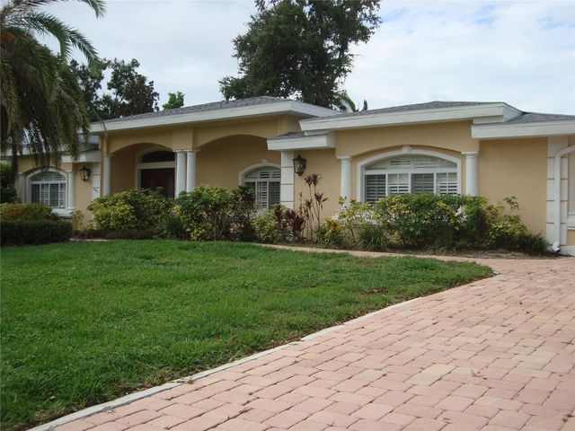 601 PALM AVENUE, Belleair, FL 33756