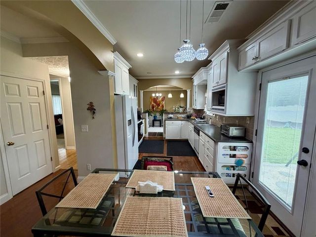 1473 Chamirey Drive SW, Marietta, GA 30008