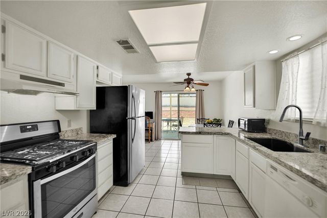 8057 Cimarron Ridge Drive, Las Vegas, NV 89128
