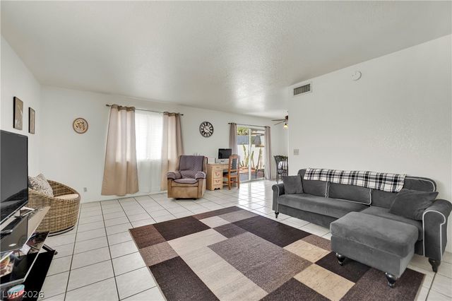 8057 Cimarron Ridge Drive, Las Vegas, NV 89128