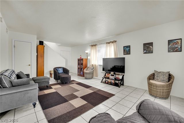 8057 Cimarron Ridge Drive, Las Vegas, NV 89128