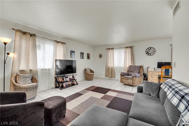 8057 Cimarron Ridge Drive, Las Vegas, NV 89128