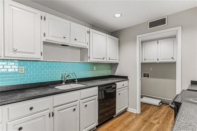 520 S Chaparral St 501, Corpus Christi, TX 78401