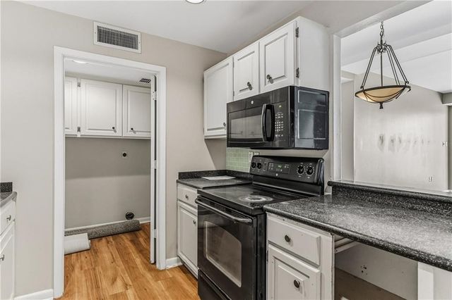 520 S Chaparral St 501, Corpus Christi, TX 78401