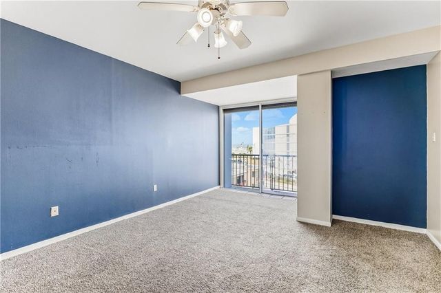 520 S Chaparral St 501, Corpus Christi, TX 78401