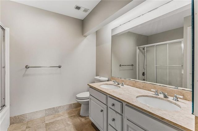 520 S Chaparral St 501, Corpus Christi, TX 78401