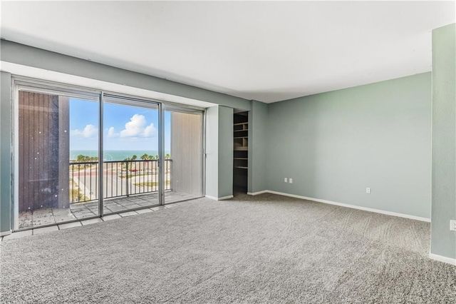 520 S Chaparral St 501, Corpus Christi, TX 78401