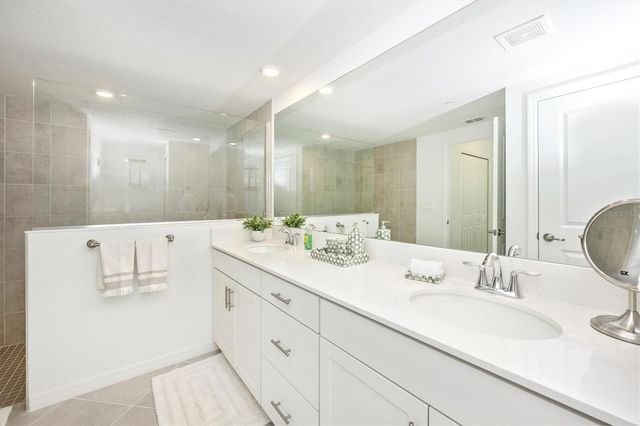 17700 BORACAY COURT 102, Venice, FL 34293