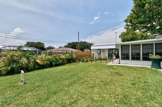 865 Grandin Avenue, Sebastian, FL 32958