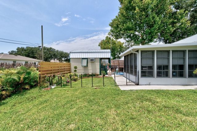 865 Grandin Avenue, Sebastian, FL 32958
