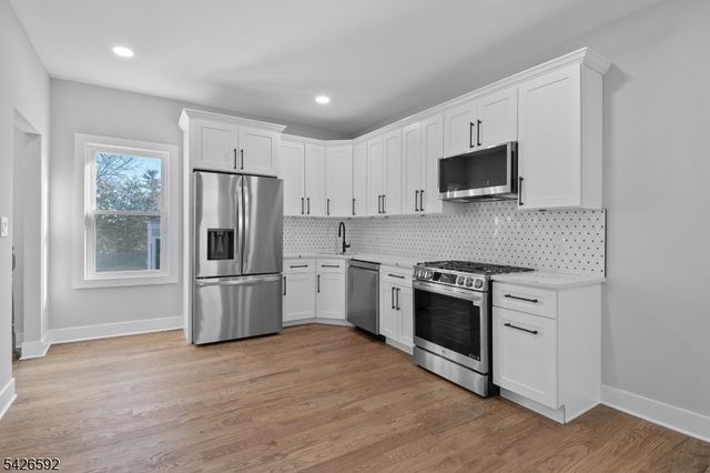 16 Old Short Hills Road, Millburn Twp., NJ 07041