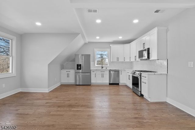 16 Old Short Hills Road, Millburn Twp., NJ 07041