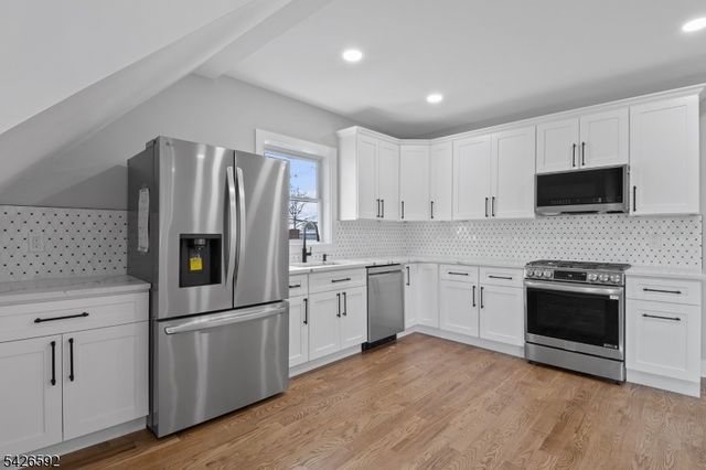 16 Old Short Hills Road, Millburn Twp., NJ 07041
