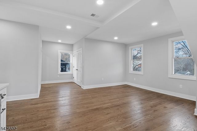 16 Old Short Hills Road, Millburn Twp., NJ 07041