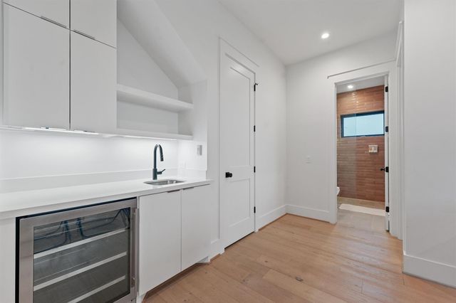 10818 Sweetwater Cove Boulevard, Galveston, TX 77554