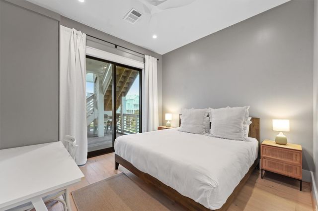 10818 Sweetwater Cove Boulevard, Galveston, TX 77554