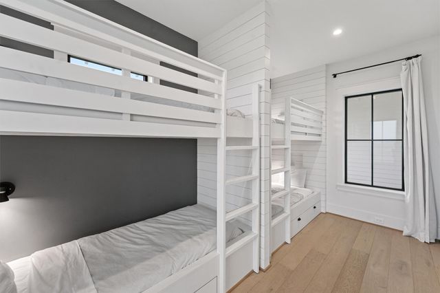 10818 Sweetwater Cove Boulevard, Galveston, TX 77554