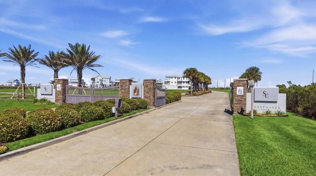 10818 Sweetwater Cove Boulevard, Galveston, TX 77554