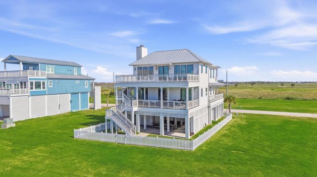 10818 Sweetwater Cove Boulevard, Galveston, TX 77554