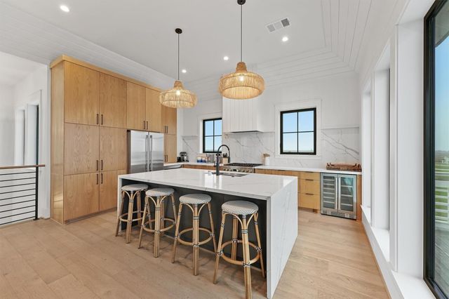 10818 Sweetwater Cove Boulevard, Galveston, TX 77554