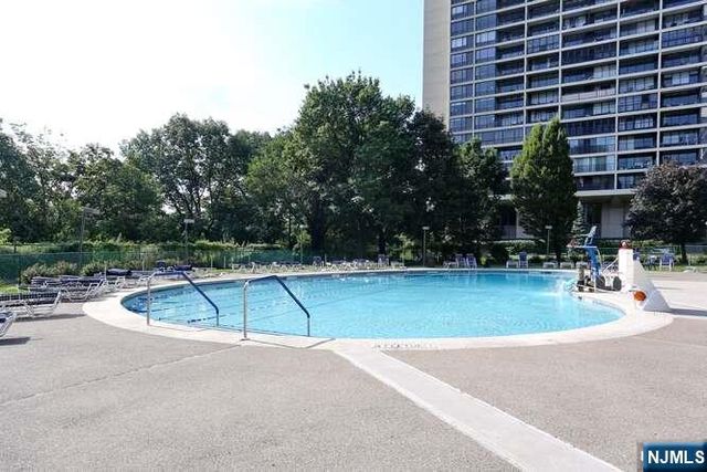 6 Horizon Road 2107, Fort Lee, NJ 07024