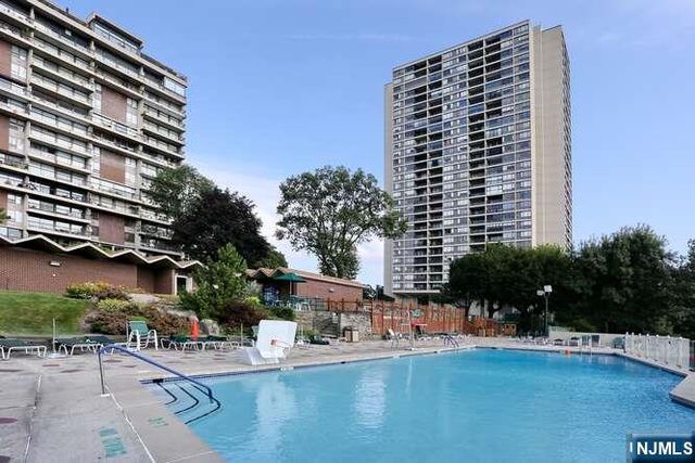 6 Horizon Road 2107, Fort Lee, NJ 07024