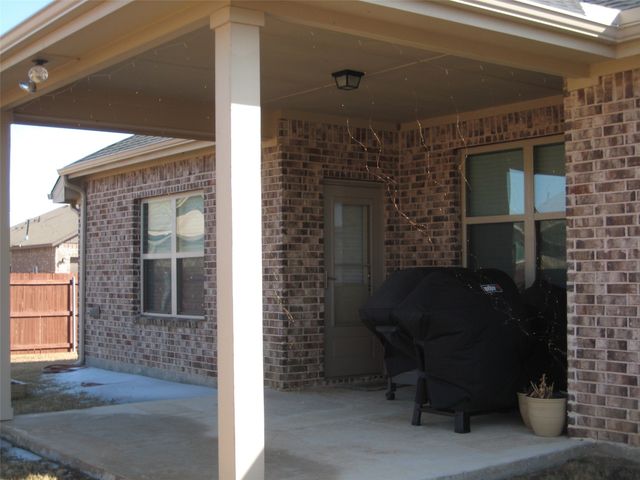 2 Grouse Run, Sanger, TX 76266