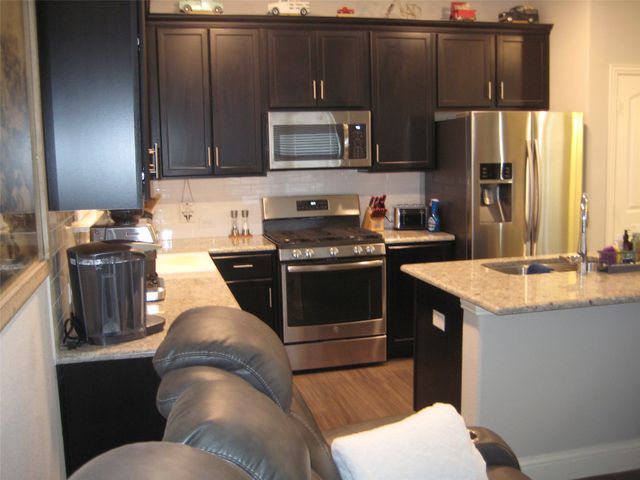 2 Grouse Run, Sanger, TX 76266