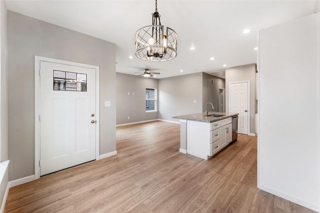 4902 Rue Street B, Houston, TX 77033