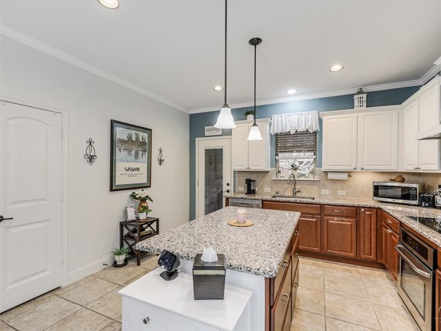 212 Rugby Lane, Mckinney, TX 75072