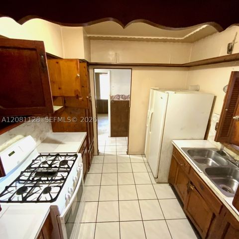 651 Jann Ave, Opa Locka, FL 33054
